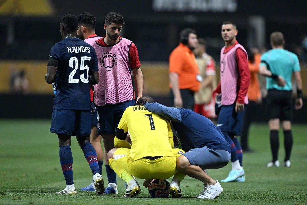 拜仁慕尼黑训练开放日;冲刺阶段再遭质疑引欢呼;欧超杯在即;阵容厚度经受考验(拜仁慕尼黑vs巴黎圣日耳曼) 拜仁慕尼黑训练开放日;冲刺阶段再遭质疑引欢呼;欧超杯在即;阵容厚度经受考验(拜仁慕尼黑vs巴黎圣日耳曼)